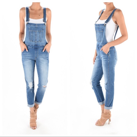 Denim - 1 LEFT SALE-FIRM‼️5 🌟 Distressed Cuffed Overalls